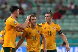 Gareth Bale và Xứ Wales đòi đánh bại Ý để soán ngôi nhất bảng