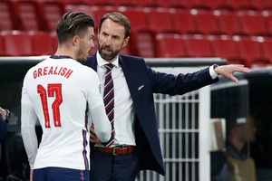 Thầy trò Southgate bất ngờ gặp rắc rối với các cựu tuyển thủ Anh