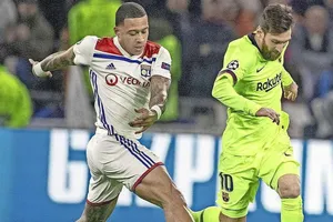 Những kịch bản HLV Koeman nâng đỡ tân binh Depay soán ngôi Messi 