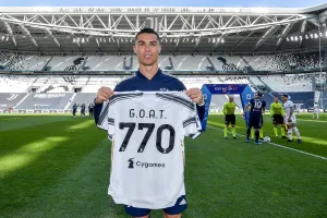 Juve gặp nhiều rắc rối nếu giữ chân Ronaldo