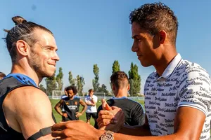 10 năm ở Real và tâm thư 'rơi nước mắt' của Varane