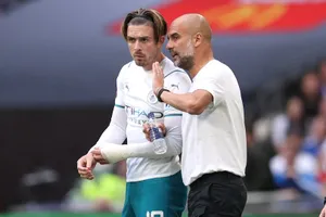 Chân sút 100 triệu bảng Grealish nhạt nhòa trong đêm Man City thua siêu cúp