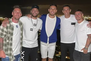 Ramos, Neymar và dàn sao PSG ủng hộ Messi tuyệt đối 