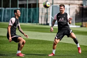 Messi cảm thấy ‘rất lạ’ khi khoác áo PSG đối đầu Barca