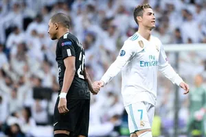 Không Messi, Mbappe tỏa sáng rực rỡ, PSG không để mất báu vật