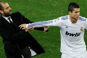 Mất Kane và Ronaldo trong tầm tay, Man City sẽ phải trả giá