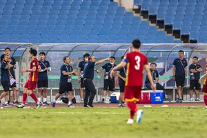 Vì sao ông Park chọn Văn Lâm, còn Công Phượng ở đâu?