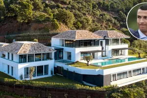 Huyền thoại MU choáng váng khi thăm nhà của Ronaldo 