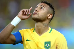 Neymar lý giải quyết định chia tay đội tuyển Brazil 
