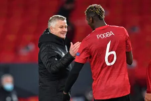 Kỳ quặc 2 bộ mặt của Pogba ở tuyển Pháp và Man United 