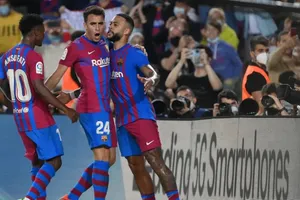 Barca gỡ gạc danh dự tại thánh địa Camp Nou