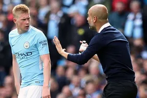 Bruyne hết thời, bỏ ngỏ đại chiến Man United