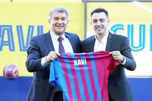 Xavi: 'Barca cần rũ bỏ hội chứng lệ thuộc Messi'