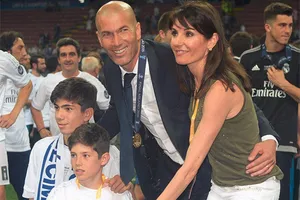 Zidane bị vợ ngăn cản, không cho về Man United