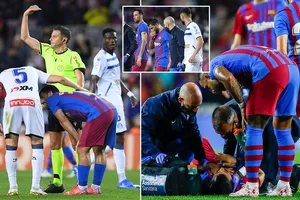 Loạn tin Aguero giải nghệ vì bệnh tim, Barca mua Sterling thay thế