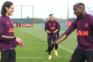 Cavani và Pogba vắng mặt khi HLV Solsa bị sa thải, MU không thể vô địch