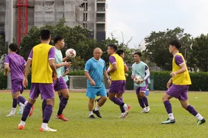 Đình Trọng, Minh Vương tái xuất, ông Park nỗ lực thắng Lào