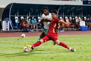 Thái Lan tìm mọi cách bắt bài ông Park