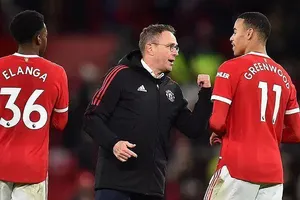 Man United lục đục nội bộ