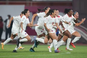 Giành vé World Cup, các cô gái vàng đáp trả lời chỉ trích