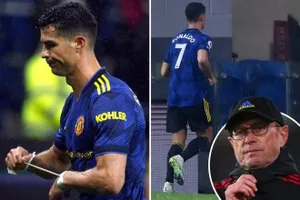 Ronaldo chê HLV Rangnick không đủ trình độ dẫn dắt MU