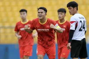 Singapore mất hơn nửa đội hình, đá kiểu gì với Việt Nam?