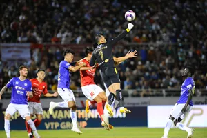 4 thủ môn nhiễm COVID-19, một trận đấu tại V-League lại hoãn