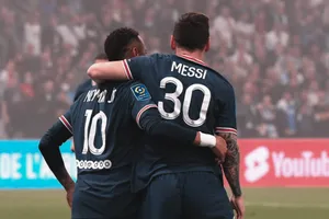 Ngán ngẩm ở PSG, Messi và Neymar đến Mỹ chơi bóng