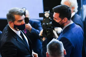 Messi đã đến lúc phải ra đi