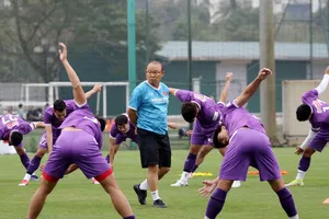 Ông Park thở phào với nhóm hội quân muộn