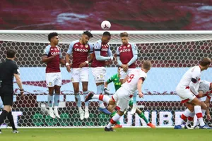 Man United chốt bom tấn dưới thời Ten Hag