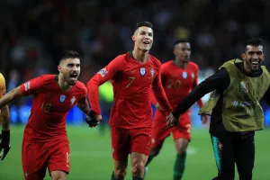 Nóng: Ronaldo bất ngờ bị loại khỏi đội hình Bồ Đào Nha