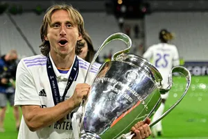 Quả bóng vàng châm chọc Salah