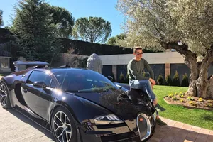 Siêu xe của Ronaldo bị phá hủy sau tai nạn 