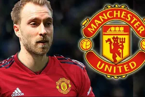 Fan Tottenham tức giận đốt áo khi cầu thủ con cưng qua Man United