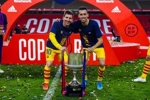 Huyền thoại Barca tái ngộ Messi tại Mỹ