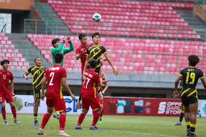 HLV Đinh Thế Nam nói gì sau trận thua đau Malaysia 0-3?