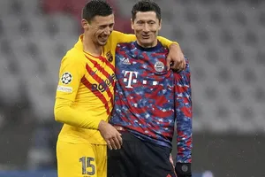 Chủ tịch Real khen ngợi đối thủ Barca trước màn siêu kinh điển