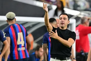 Xavi 'nổ lớn' khi giúp Barca đánh bại Real