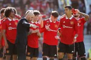 Ronaldo gây rối ở Man United