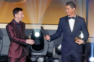 Hiện tượng Ronaldo có giá trị hơn thiên tài Messi