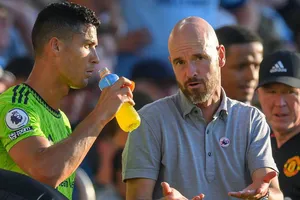 Ronaldo cầm đầu nhóm cầu thủ Man United kích động Ban lãnh đạo