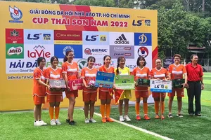 Trung tâm TDTT Quận 1 - lá cờ đầu về công tác thi đua của TP.HCM