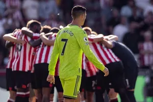 Ông chủ muốn giữ Ronaldo, nhiều cầu thủ Man United tức giận