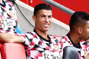 Ten Hag đang bắt Ronaldo trả giá