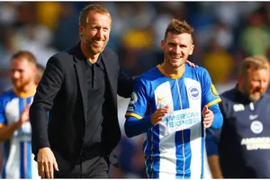 Tân HLV của Chelsea cầu xin người hâm mộ tha thứ