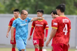 Ông Park gọi lão tướng Văn Quyết lên tuyển để làm gì?