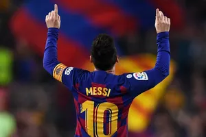 Messi phủ nhận về hưu ở Barca