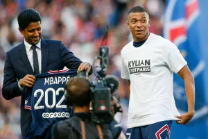 Điều khoản bồi thường hợp đồng kỳ lạ của PSG cho Mbappe 