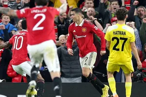 Ten Hag mở lòng ca ngợi Ronaldo